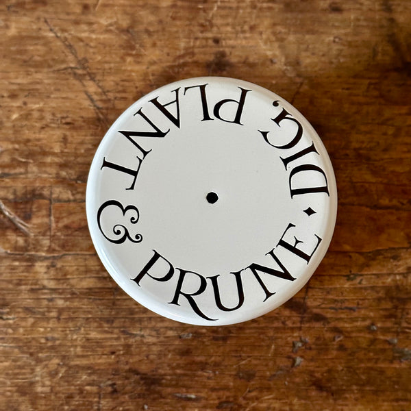 Dig in the Garden String Tin Larger Cross