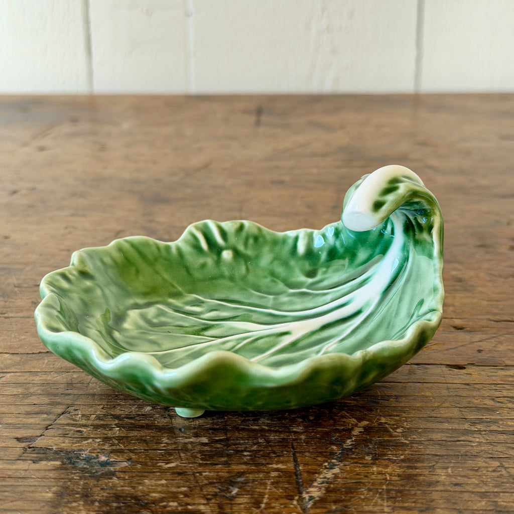 Cabbage 4" Curved Leaf Plate