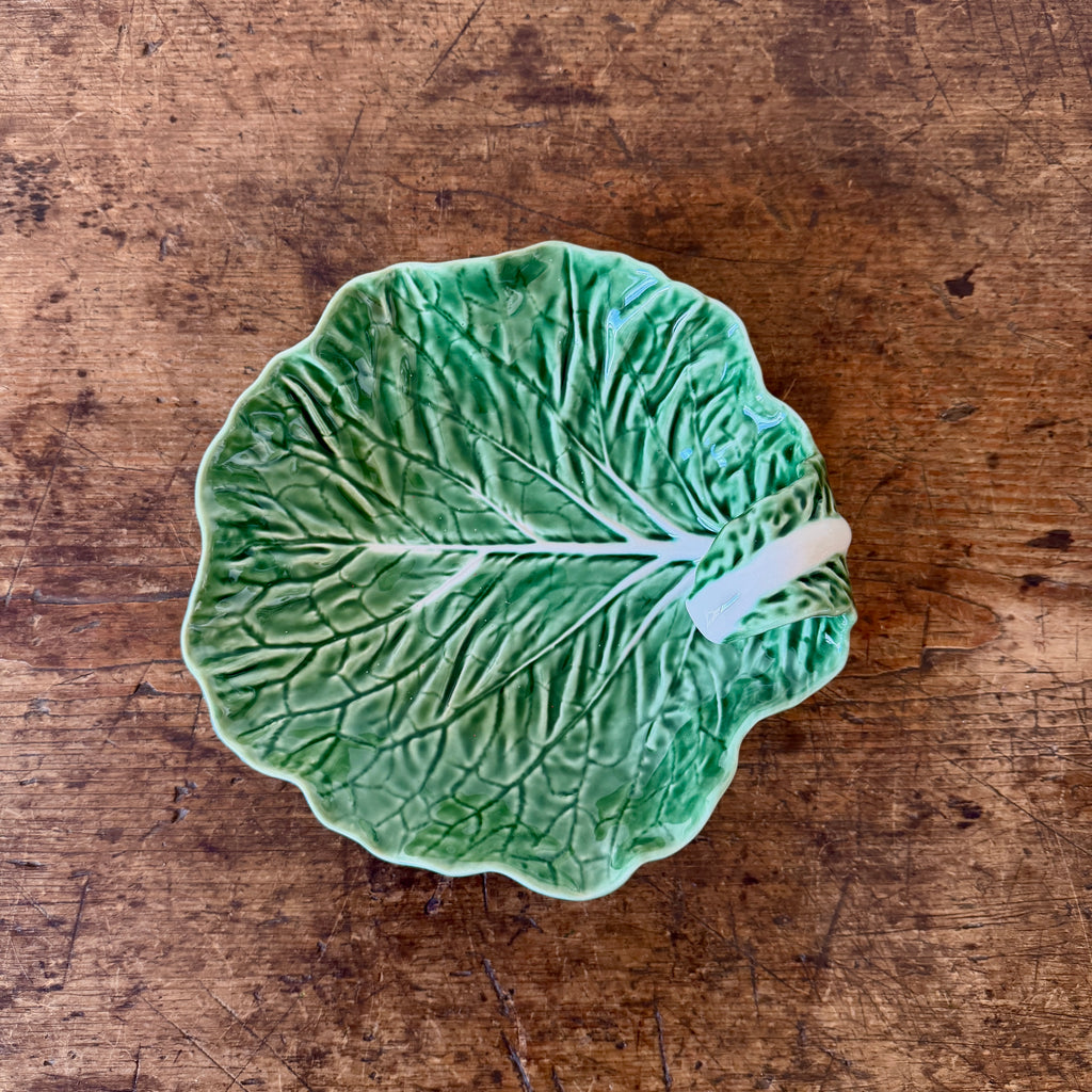 Cabbage 9" Curved Leaf Plate