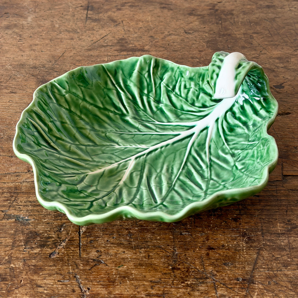 Cabbage 9" Curved Leaf Plate
