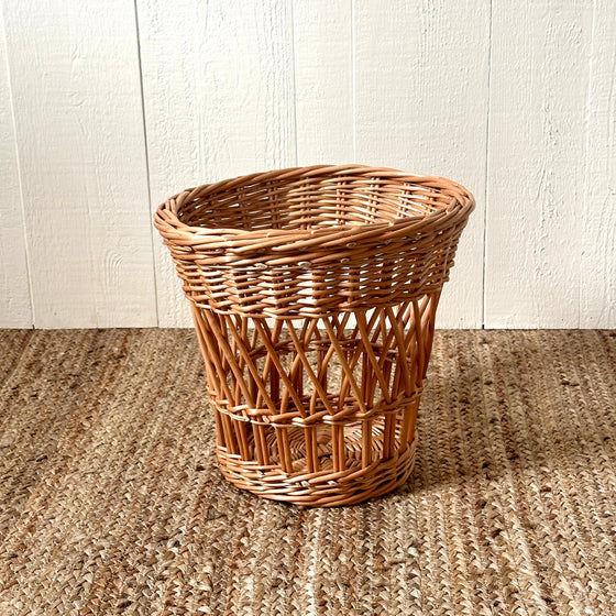 Scottish Curved Fitched Willow Waste Basket