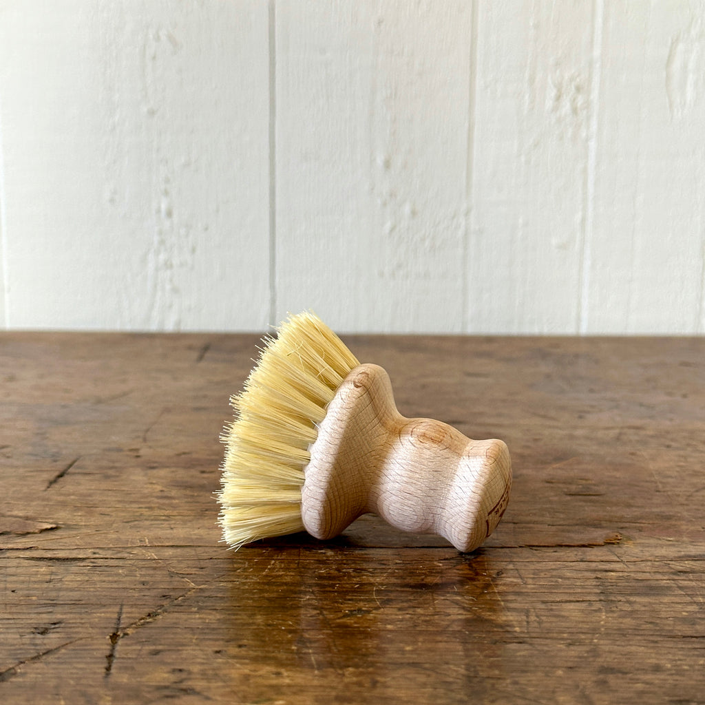 White Bristle Pot Brush