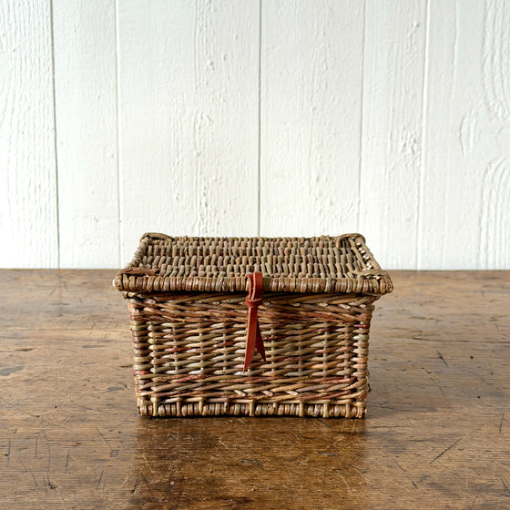 Lidded Wicker Key Box - Green