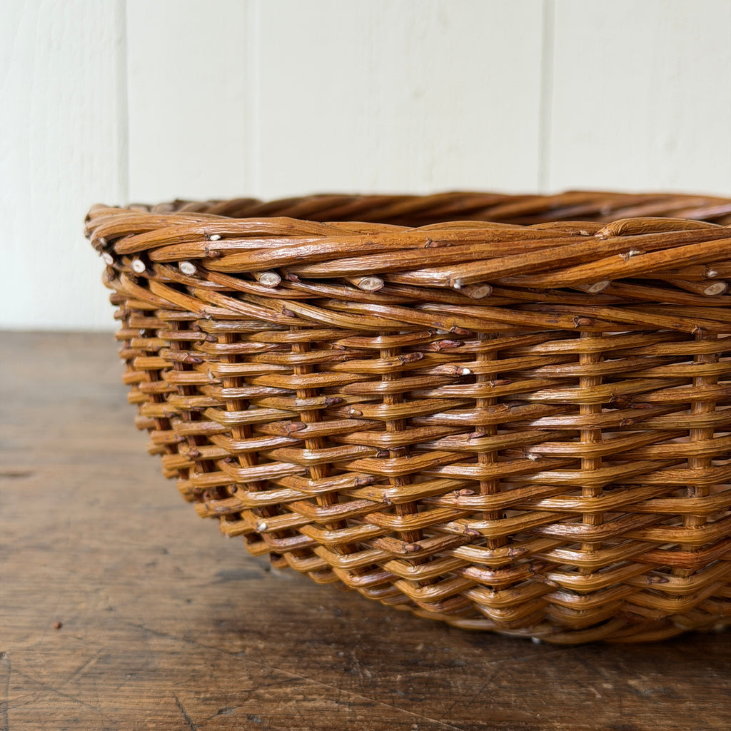 Round Curved Bread Basket - Brown