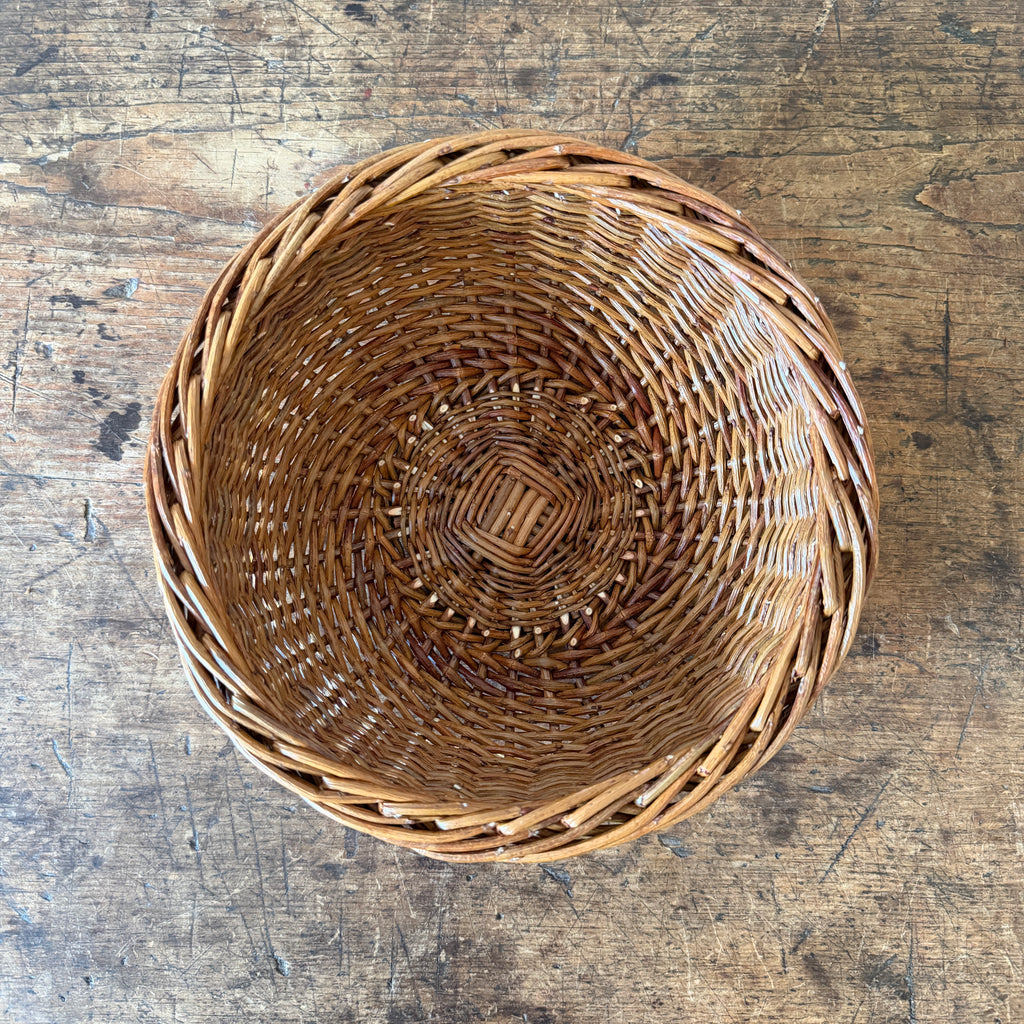 Round Curved Bread Basket - Brown
