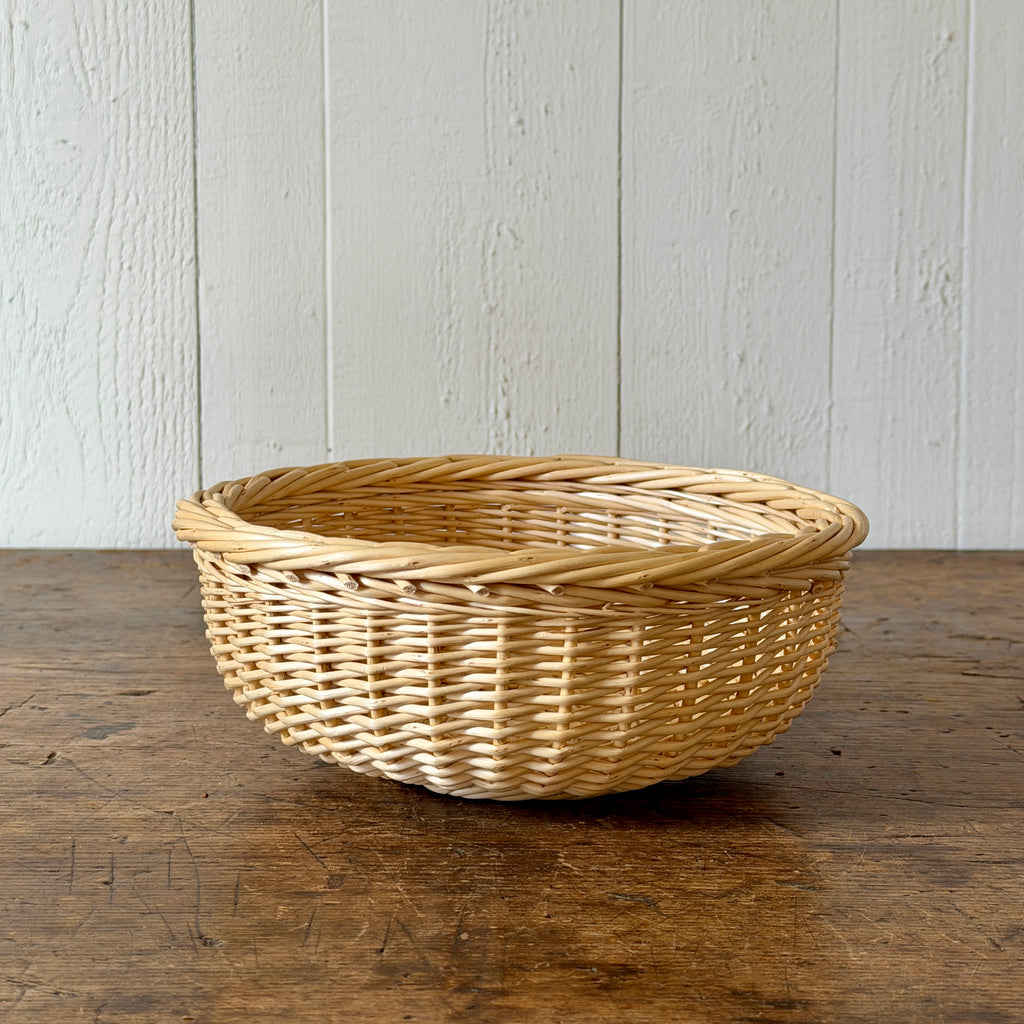 Round Curved Bread Basket - White