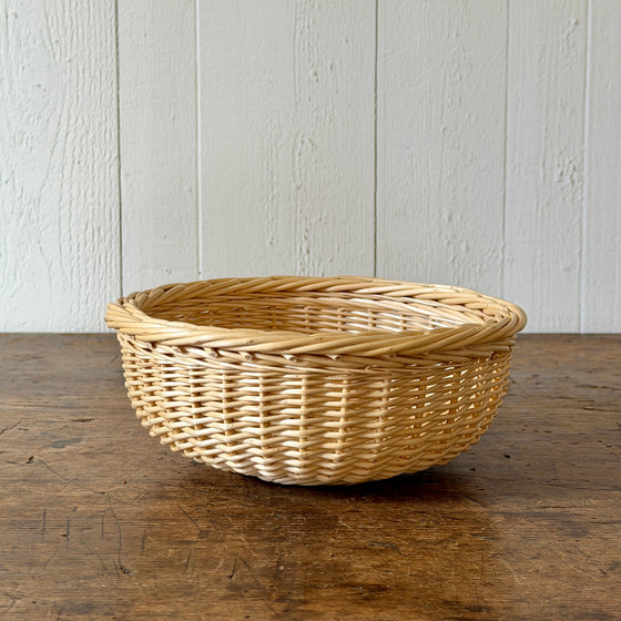 Round Curved Bread Basket - White