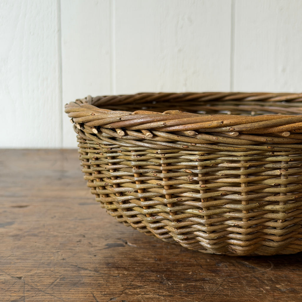 Round Curved Bread Basket - Green