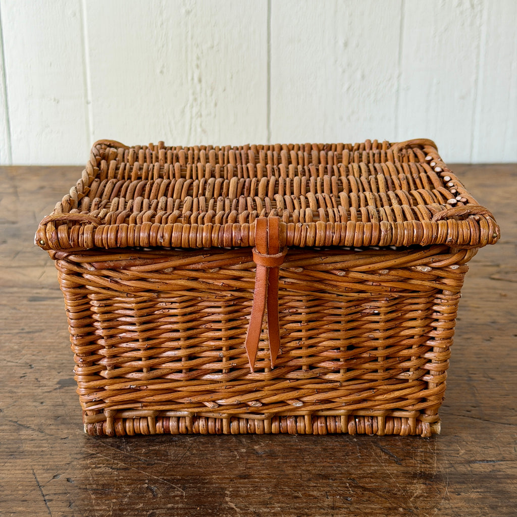 Lidded Wicker Key Box - Caramel