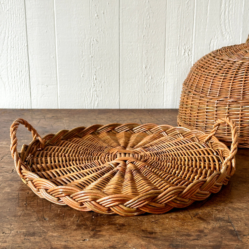 Caramel Wicker Bell and Tray