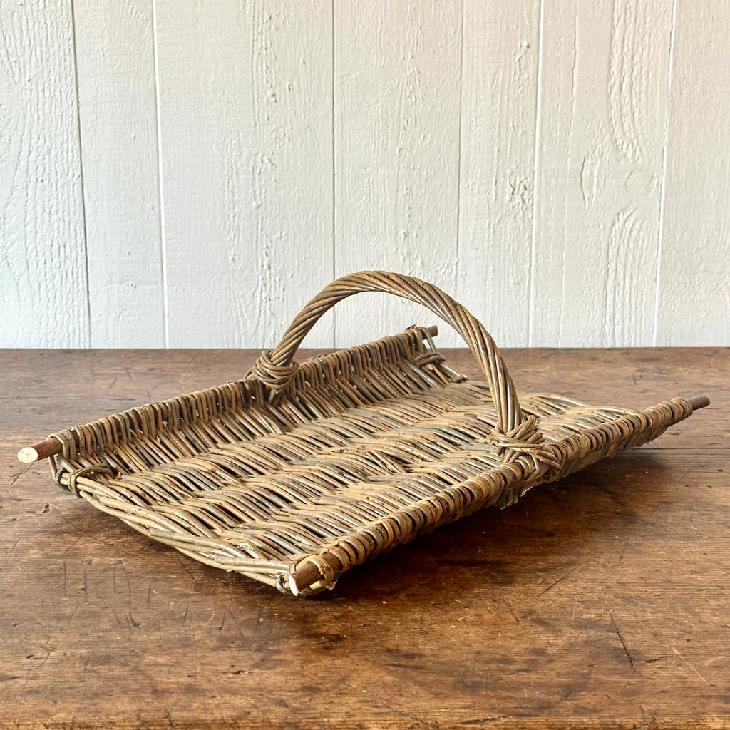 One Handle Willow Provencal Cheese Tray