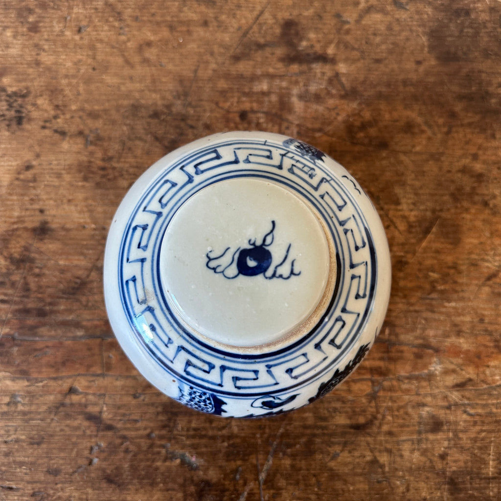 Chinese Porcelain Ginger Jar with Dragon