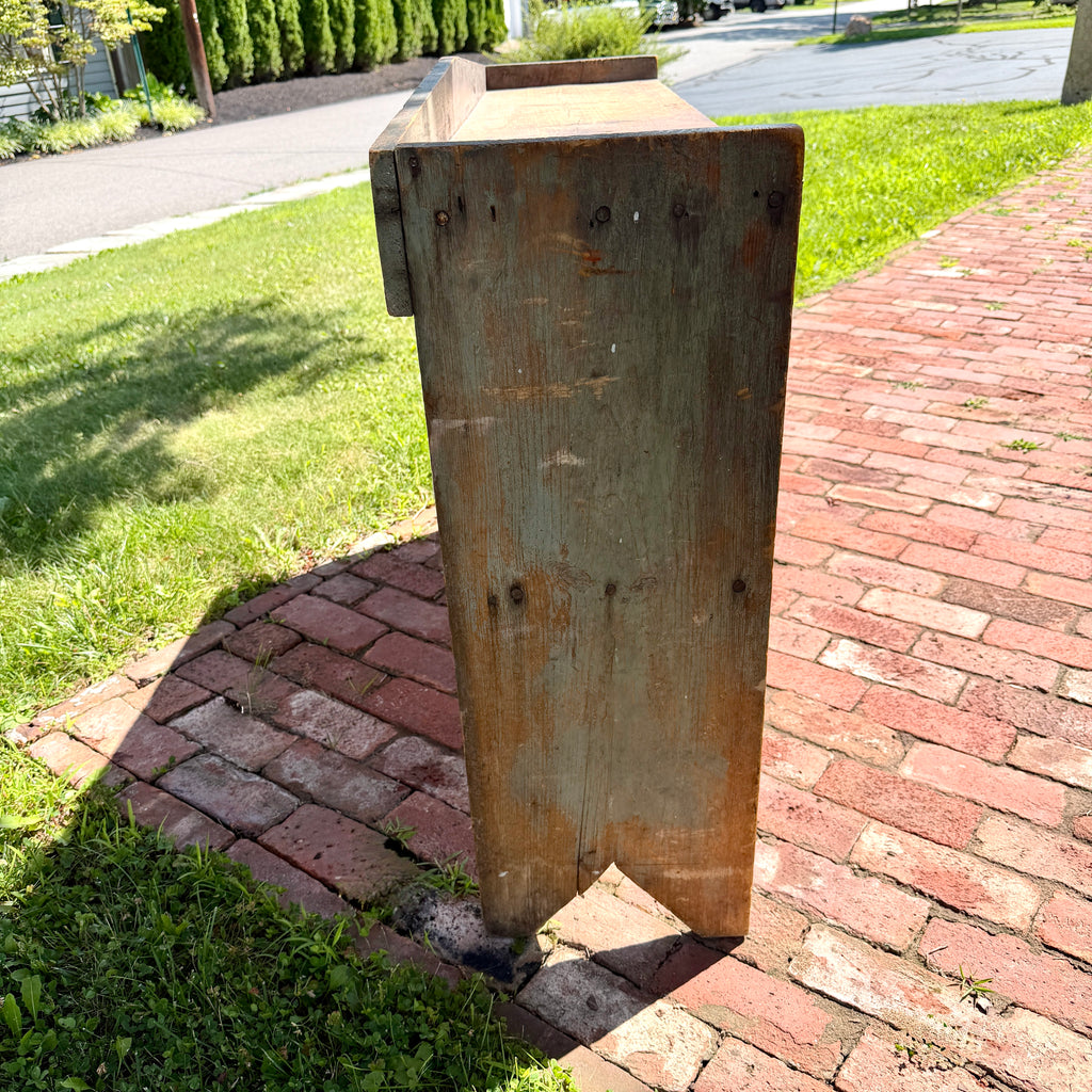 19th C American Bucket Bench