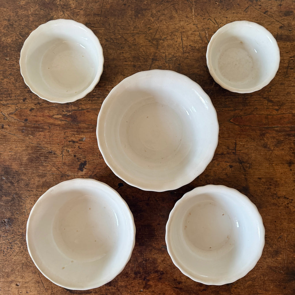 Set of 5 Ladyfinger Ironstone Bowls