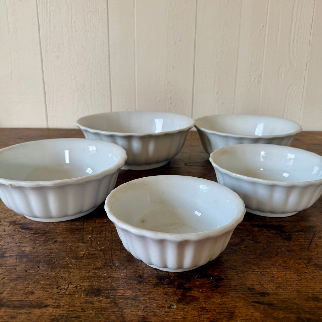Set of 5 Ladyfinger Ironstone Bowls