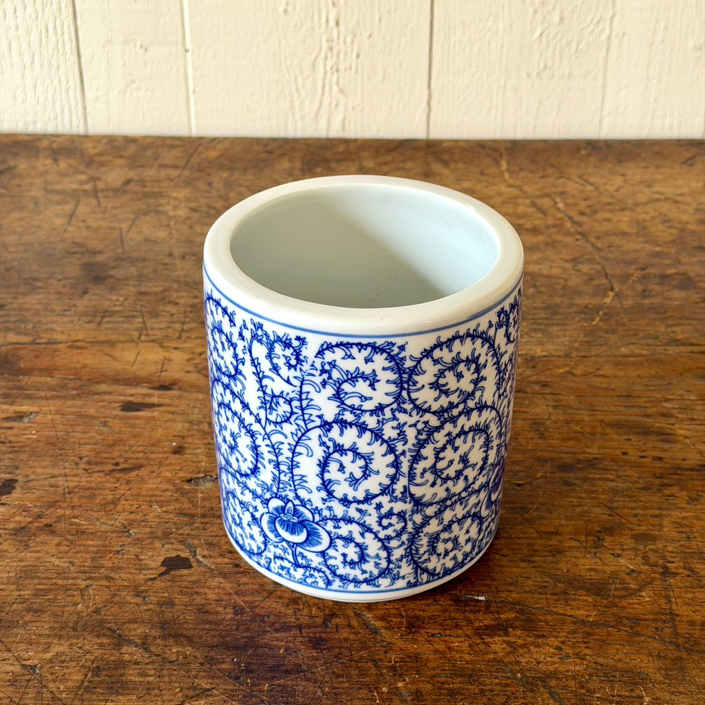 Country Peony Chinese Cache Pot