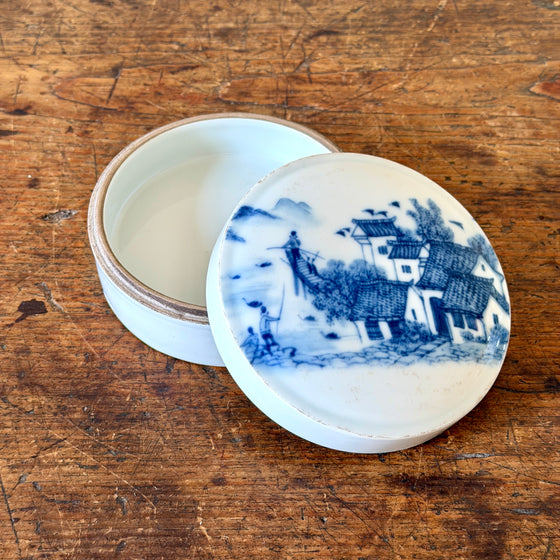 Chinese Landscape Box