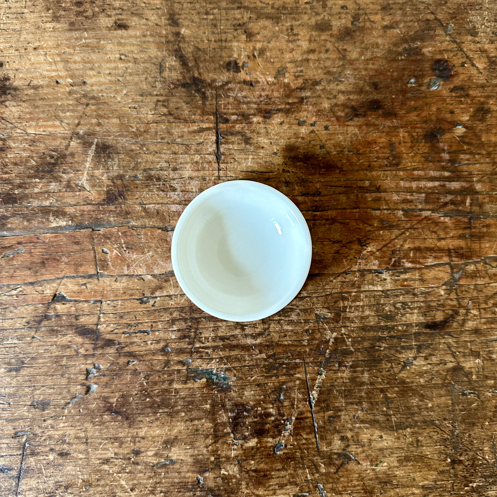 Classical Plain Porcelain Pinch Pot - Small