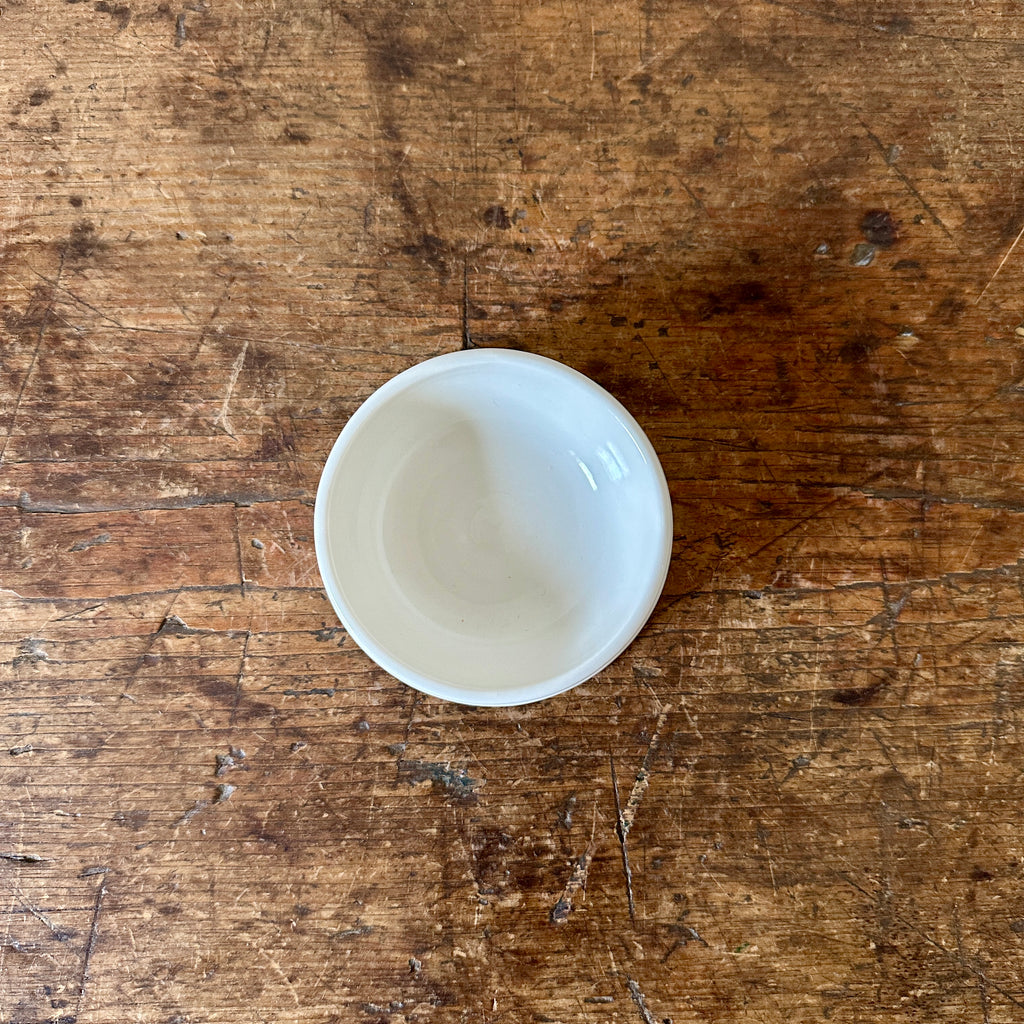 Classical Plain Porcelain Pinch Pot - Large