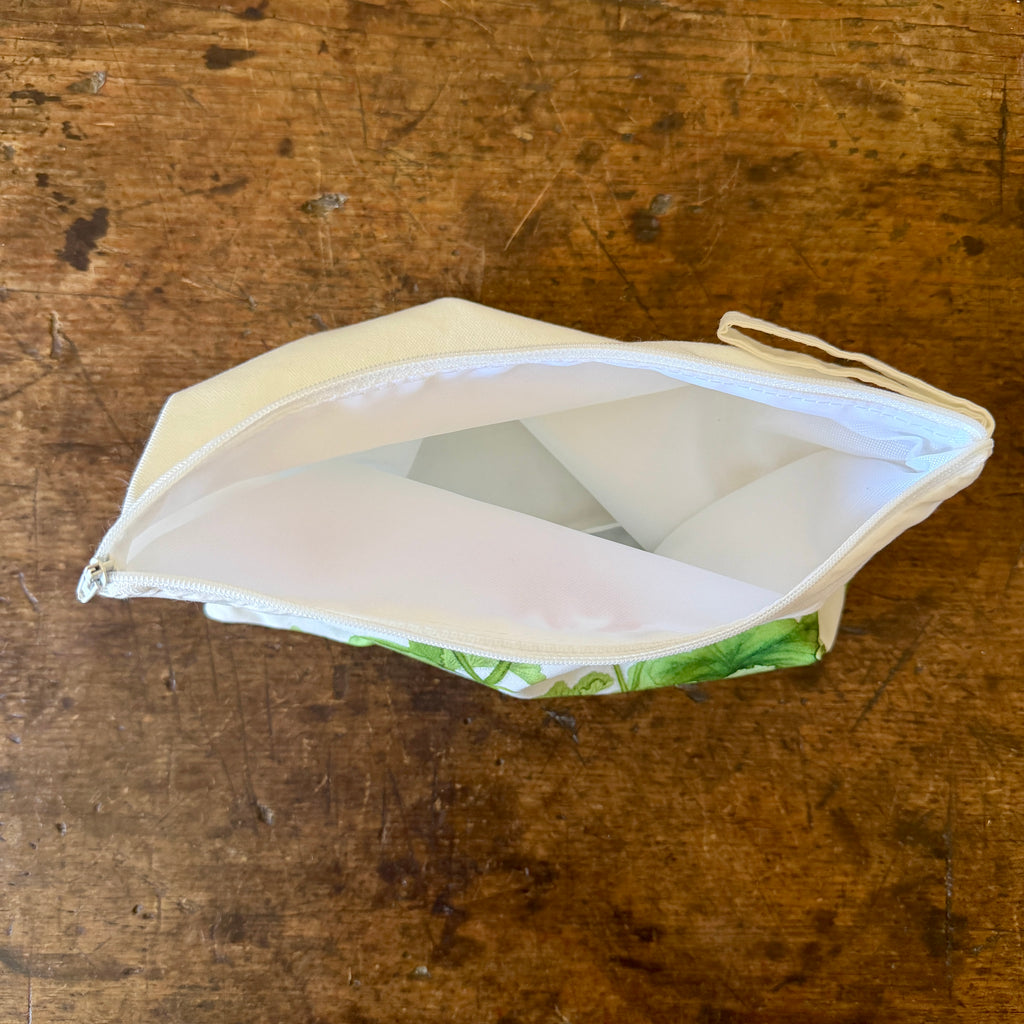 Geranium No. 4 Pouch