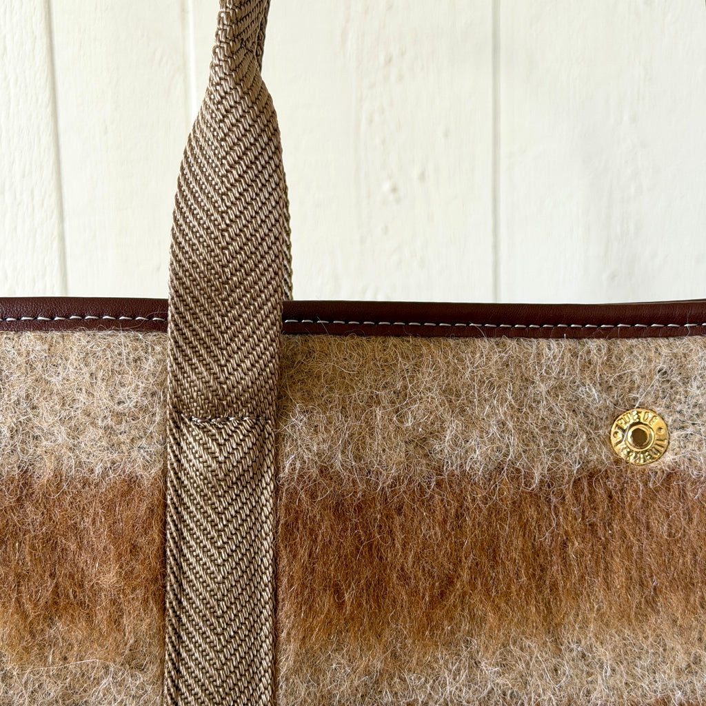 Traversée M - Mongolian Blanket Camel