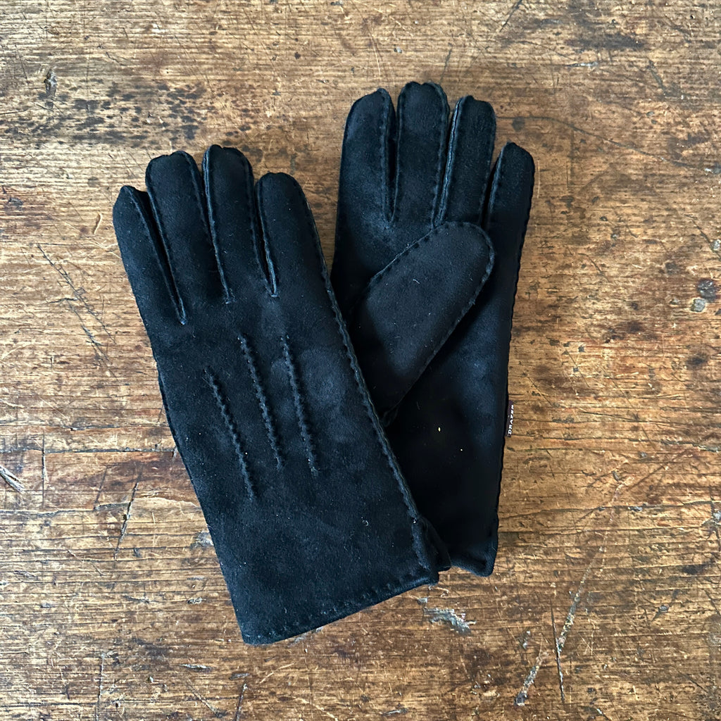 Black Sheepskin Gloves