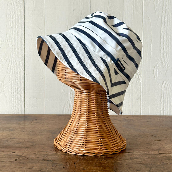 Saint James Bucket Rain Hat - Marine/White Stripe
