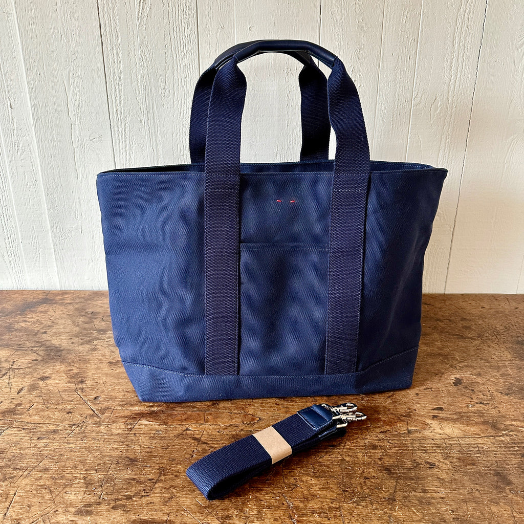 The Classic Tote - Navy
