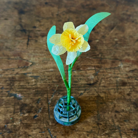 Miniature Buttercream & Yellow Paper Daffodil