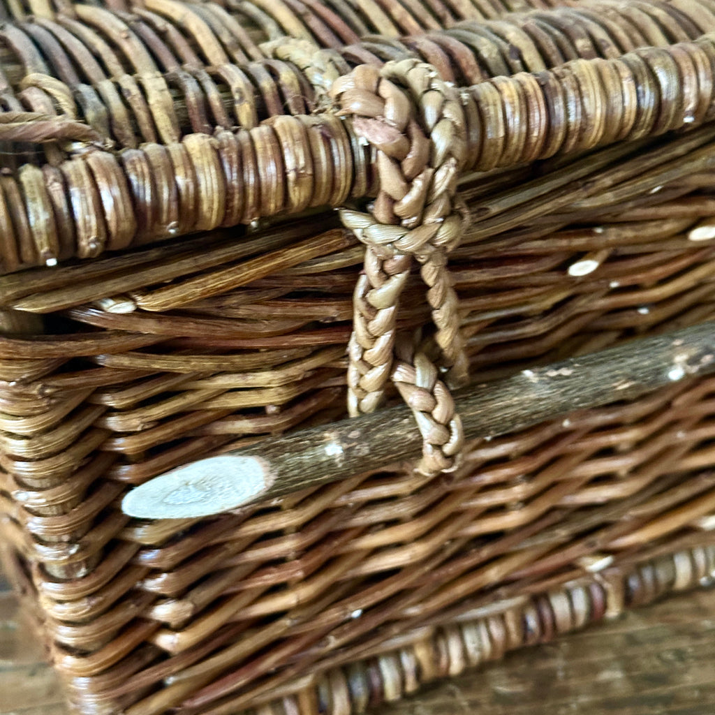 Medium Brown Wicker Needlework Basket