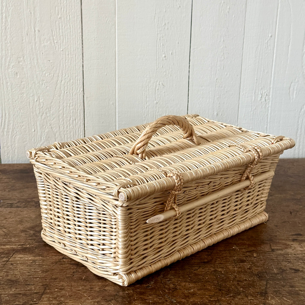 Medium White Wicker Needlework Basket