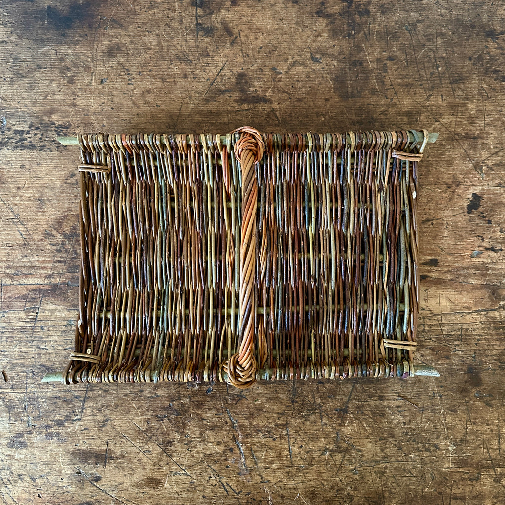 One Handle Willow Provencal Cheese Tray