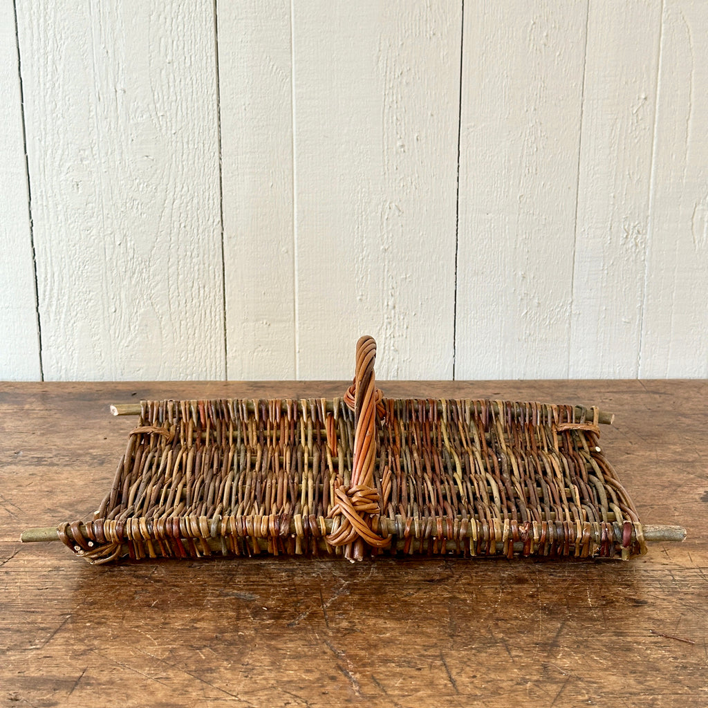 One Handle Willow Provencal Cheese Tray