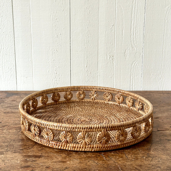 Round 16" Rattan Gallery Tray