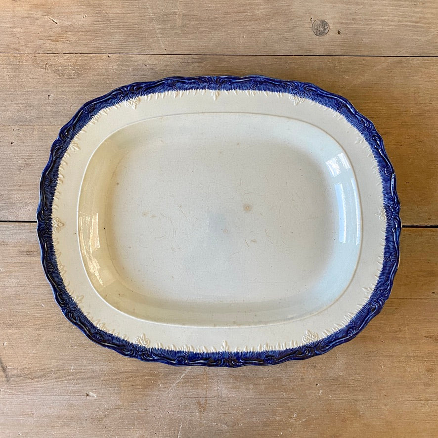 Antique Leeds Oval 17.5" Platter with Feather Edge