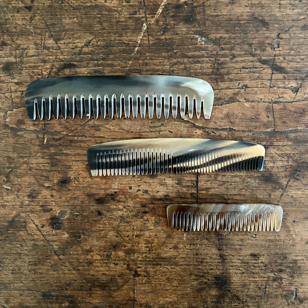 Horn 7" Wide-Tooth Comb